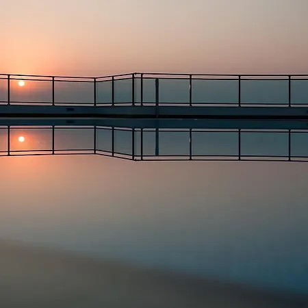 Apollo Blue 팔리라키